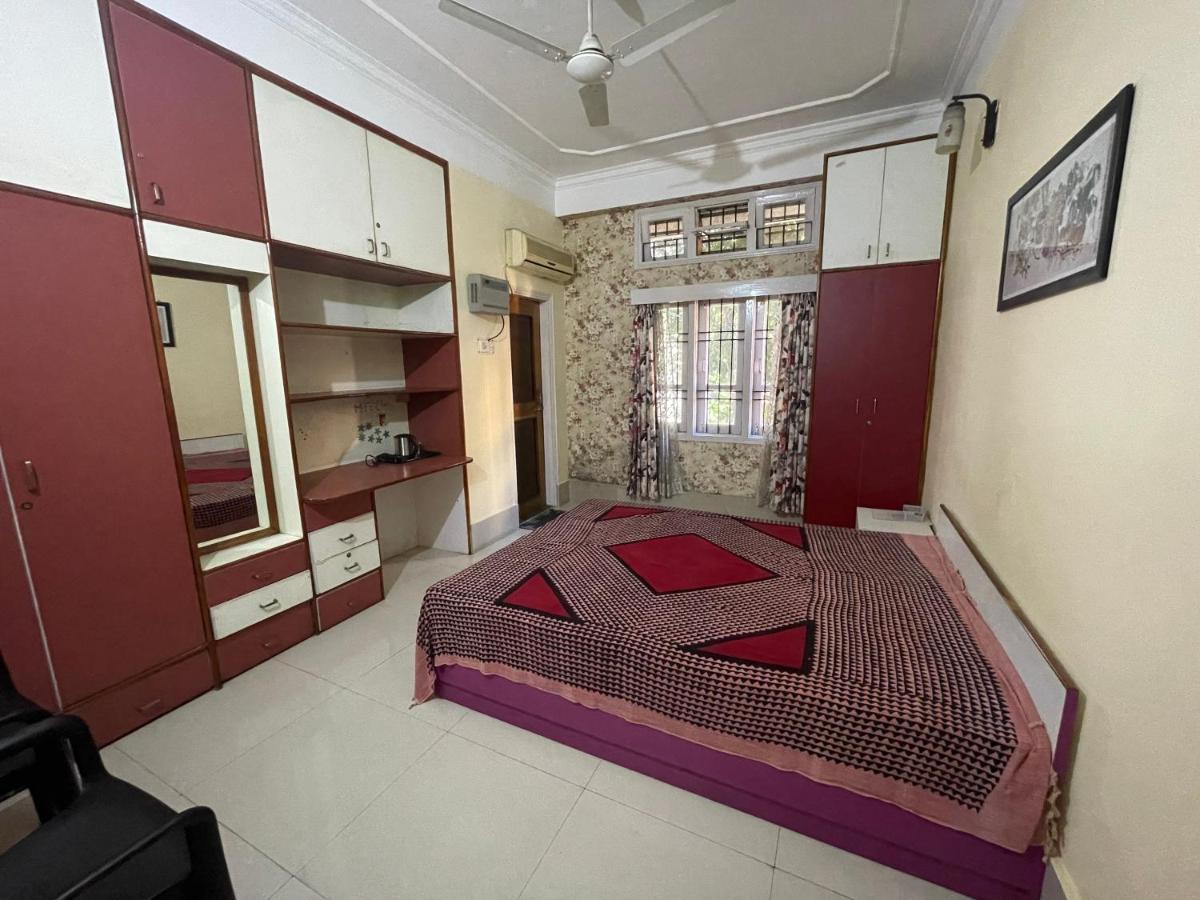 The Choudhury Manor Homestay Гувахати Экстерьер фото