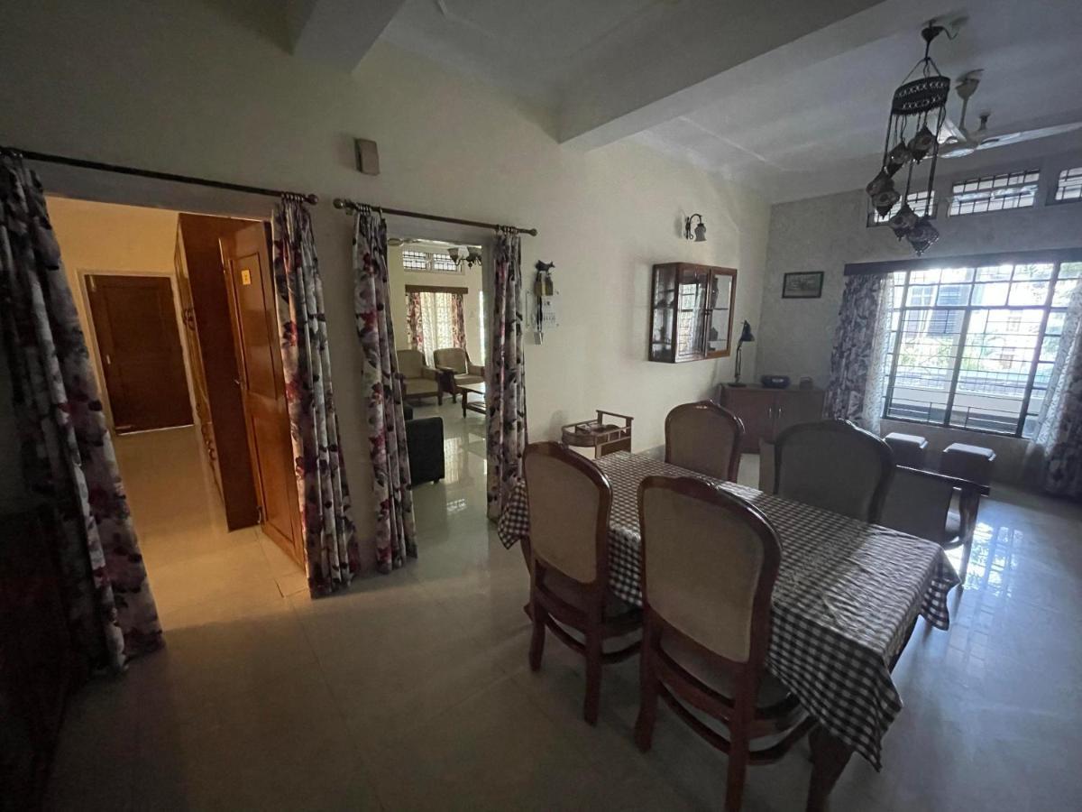 The Choudhury Manor Homestay Гувахати Экстерьер фото